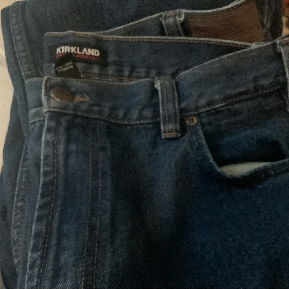 Kirkland Signature Men's Blue Jeans great condition Size 40 x 30